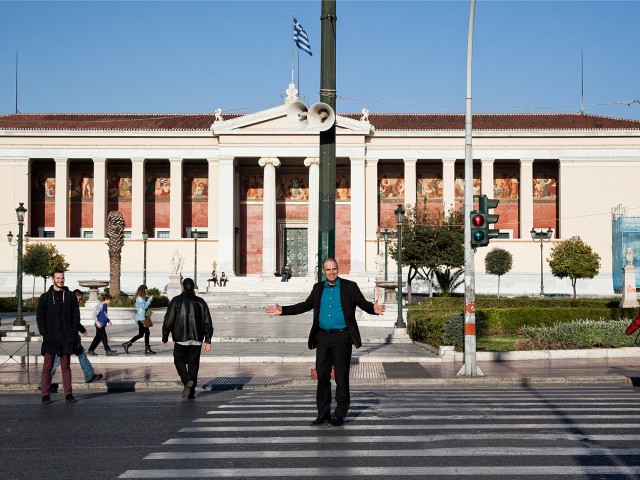 Περπατώντας στην Πανεπιστημίου με τον Martin Knuijt