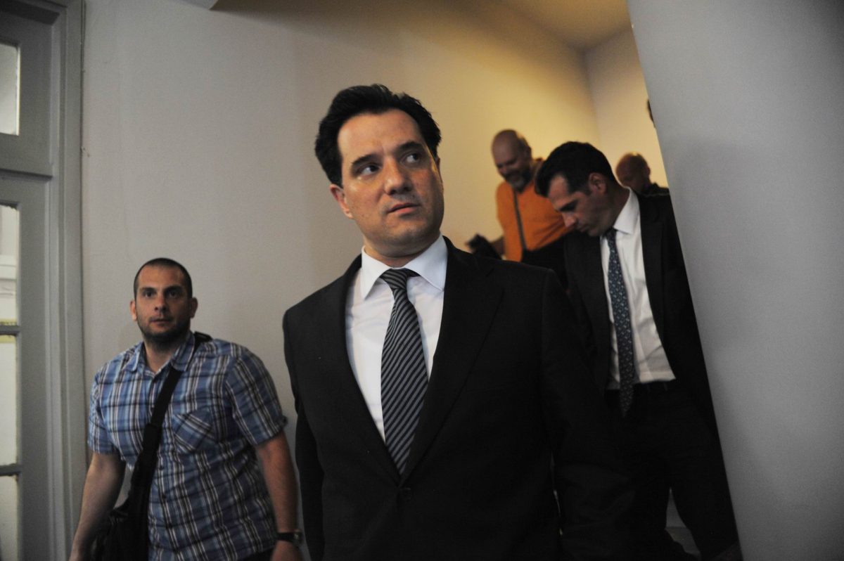 Βουλή: Ο Άδωνις Γεωργιάδης παραιτείται του τραπεζικού απορρήτου