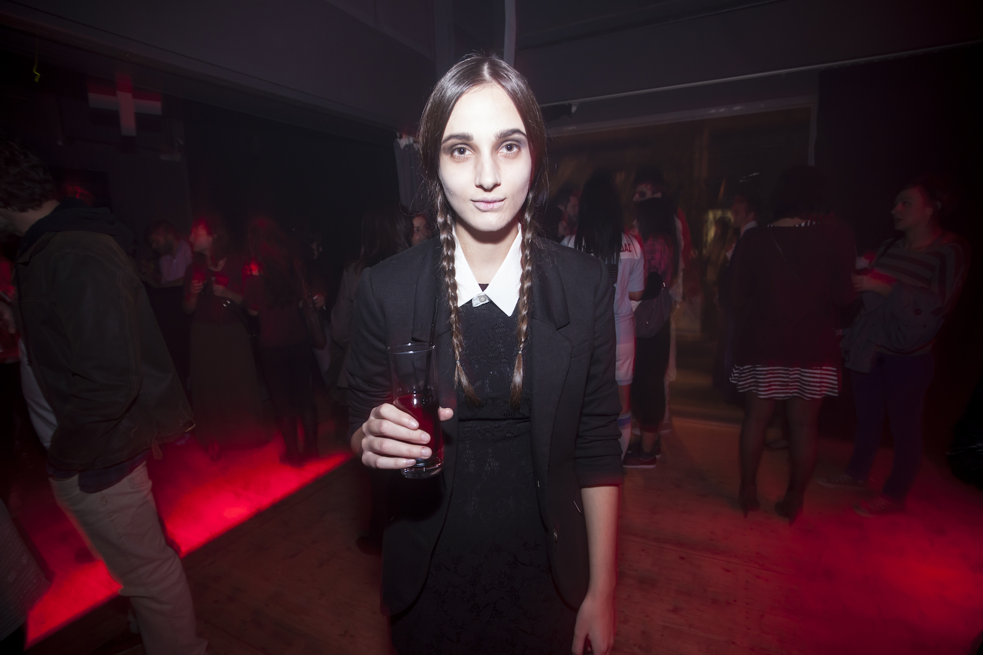 costume; dress up; fun; Halloween; nightlife; party; Six Dogs; spooky; διασκέδαση; θρίλερ]; μεταμφιεση; νυχτερινη ζωή; νύχτα; πάρτυ; τρόμος