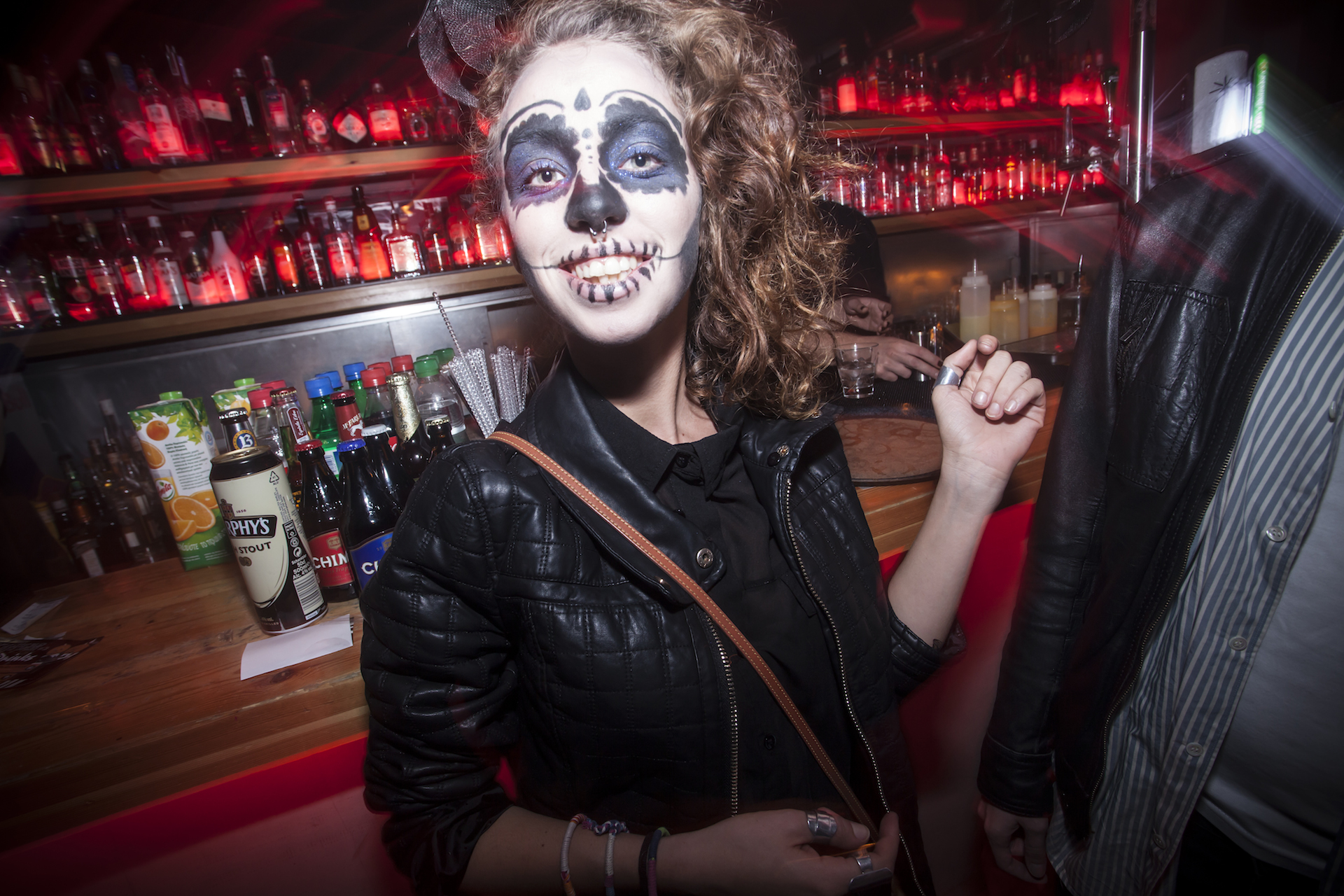 costume; dress up; fun; Halloween; nightlife; party; Six Dogs; spooky; διασκέδαση; θρίλερ]; μεταμφιεση; νυχτερινη ζωή; νύχτα; πάρτυ; τρόμος