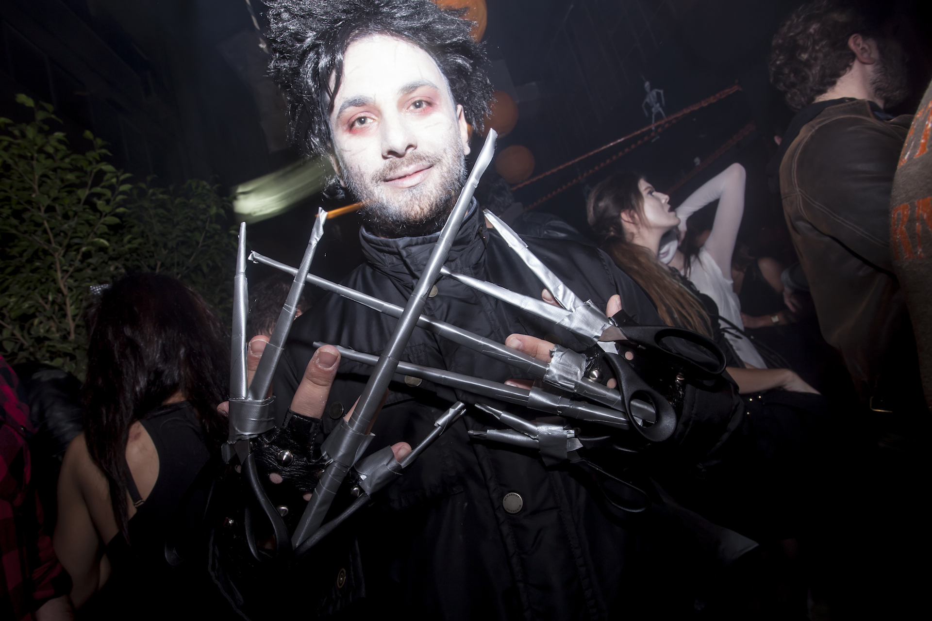 costume; dress up; fun; Halloween; nightlife; party; Six Dogs; spooky; διασκέδαση; θρίλερ]; μεταμφιεση; νυχτερινη ζωή; νύχτα; πάρτυ; τρόμος