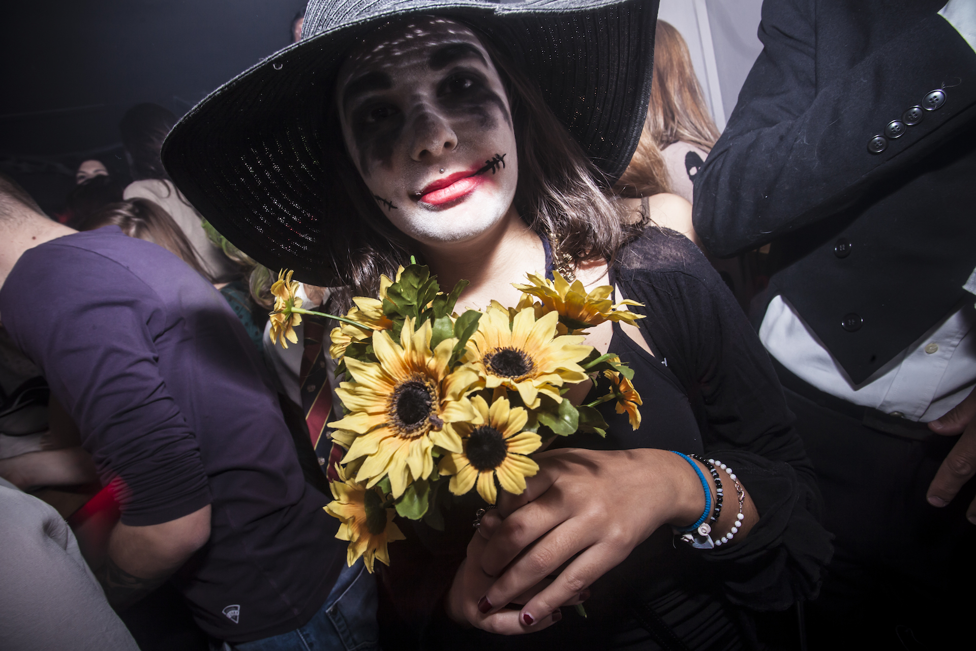 costume; dress up; fun; Halloween; nightlife; party; Six Dogs; spooky; διασκέδαση; θρίλερ]; μεταμφιεση; νυχτερινη ζωή; νύχτα; πάρτυ; τρόμος