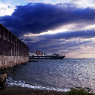 Μια διαφορετική ματιά στο λιμάνι του Πειραιά
