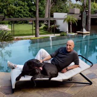 Πώς περνάει το χρόνο που του απομένει ο καρκινοπαθής συνδημιουργός των Simpsons;