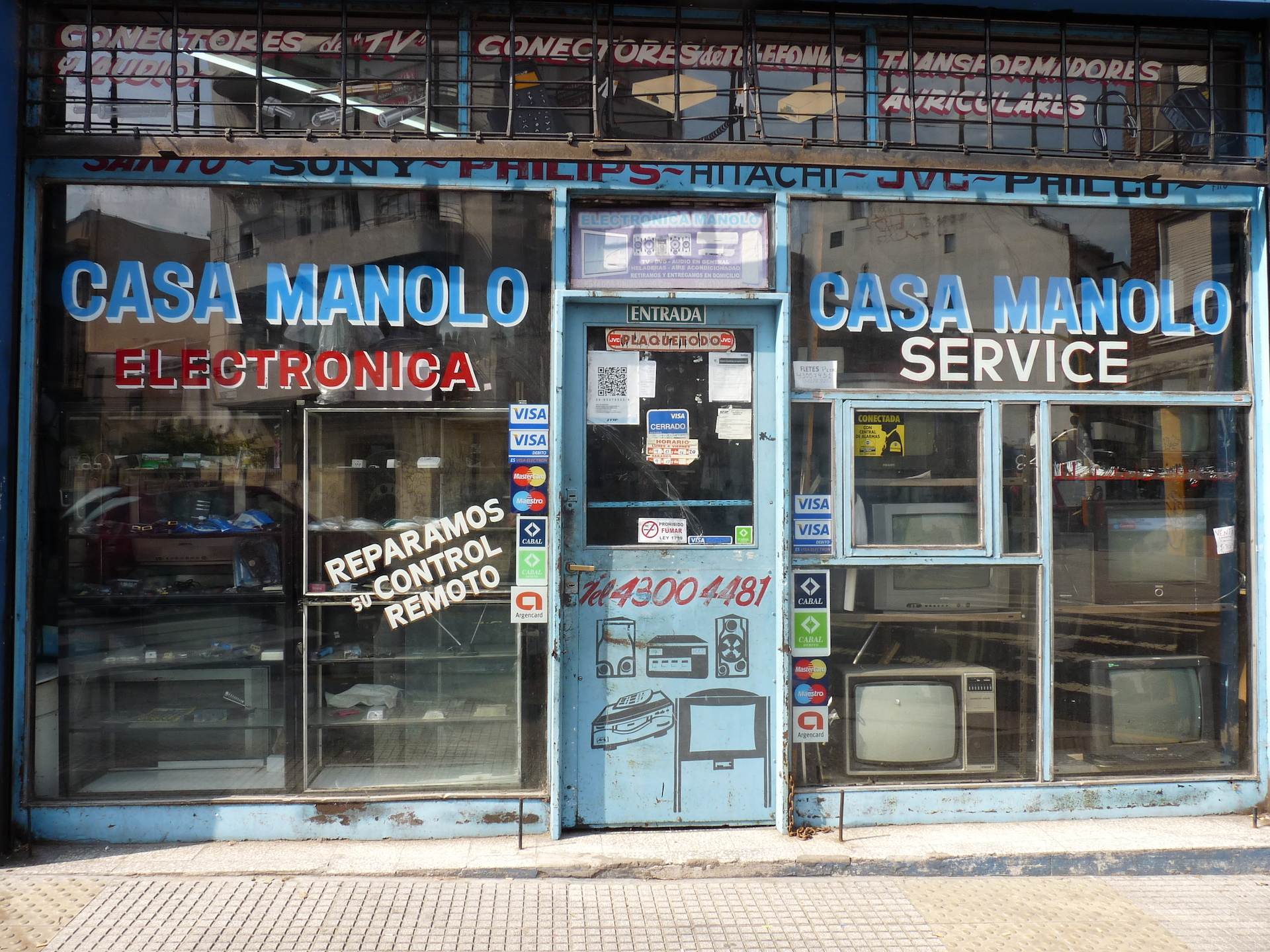 Ένα από τα παλιά μαγαζιά του San Telmo.