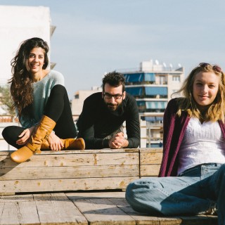 «Ο ιδανικός σταθμός πρέπει να έχει μηχανή του espresso, κρασί, γυναίκες και να εκπέμπει από ένα πλοίο»