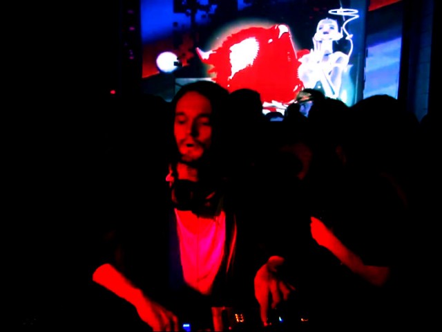 Saturday Night Rave: 60 λεπτά «ευαίσθητου house» από τον Apparat