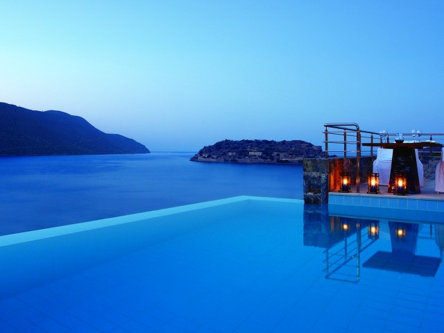 Δύο ελληνικά ξενοδοχεία στη λίστα του Condé Nast Traveler με τα 100 καλύτερα παγκοσμίως