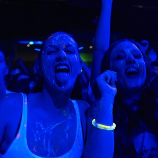 H Αθήνα φωσφορίζει ξανά!