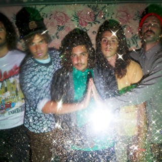 To νέο “αιματοβαμμένο” video clip των Growlers