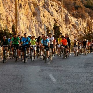 Απόψε το βράδυ η Αθήνα θα γεμίσει ποδηλάτες