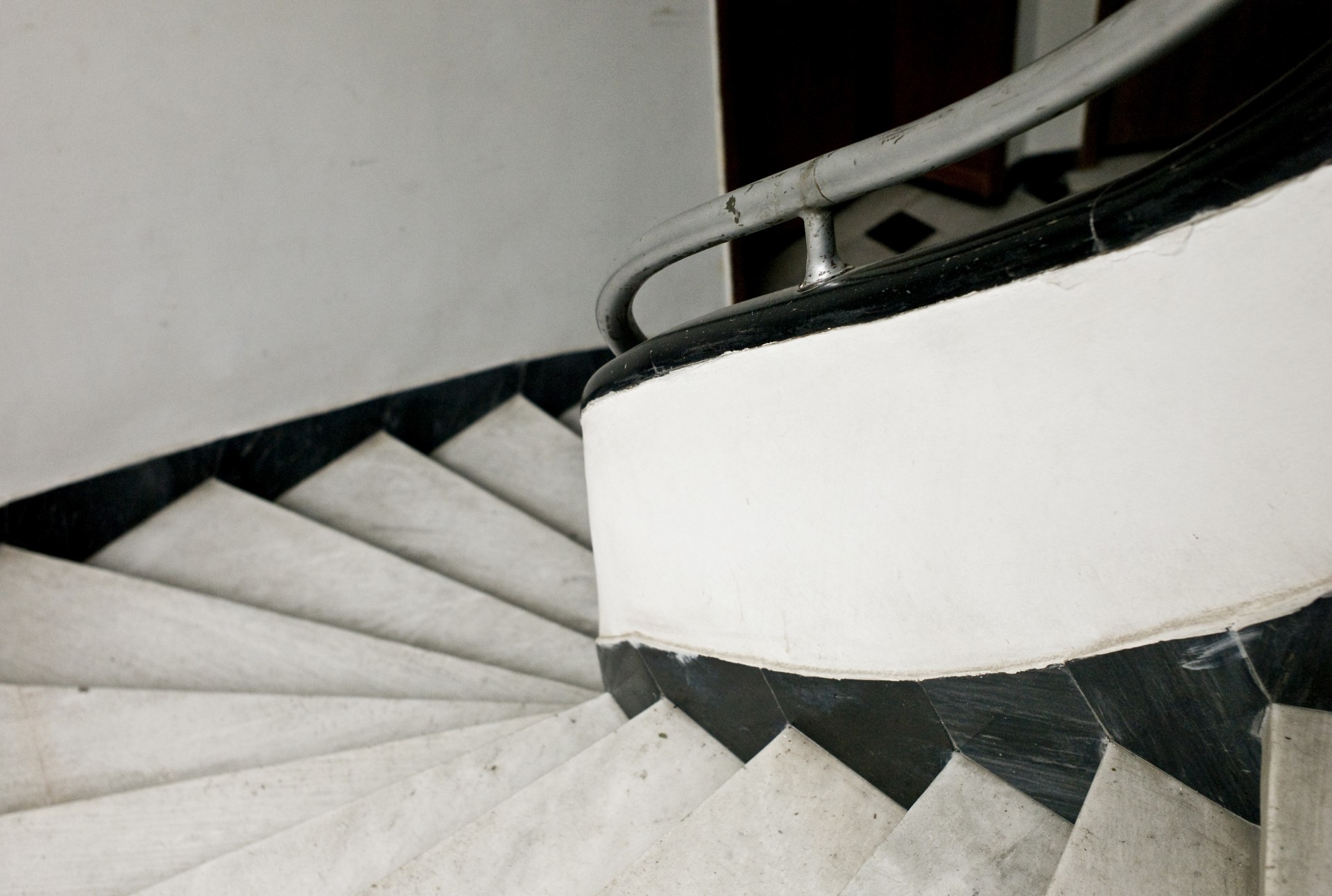 μπλε πολυκατοικία 16