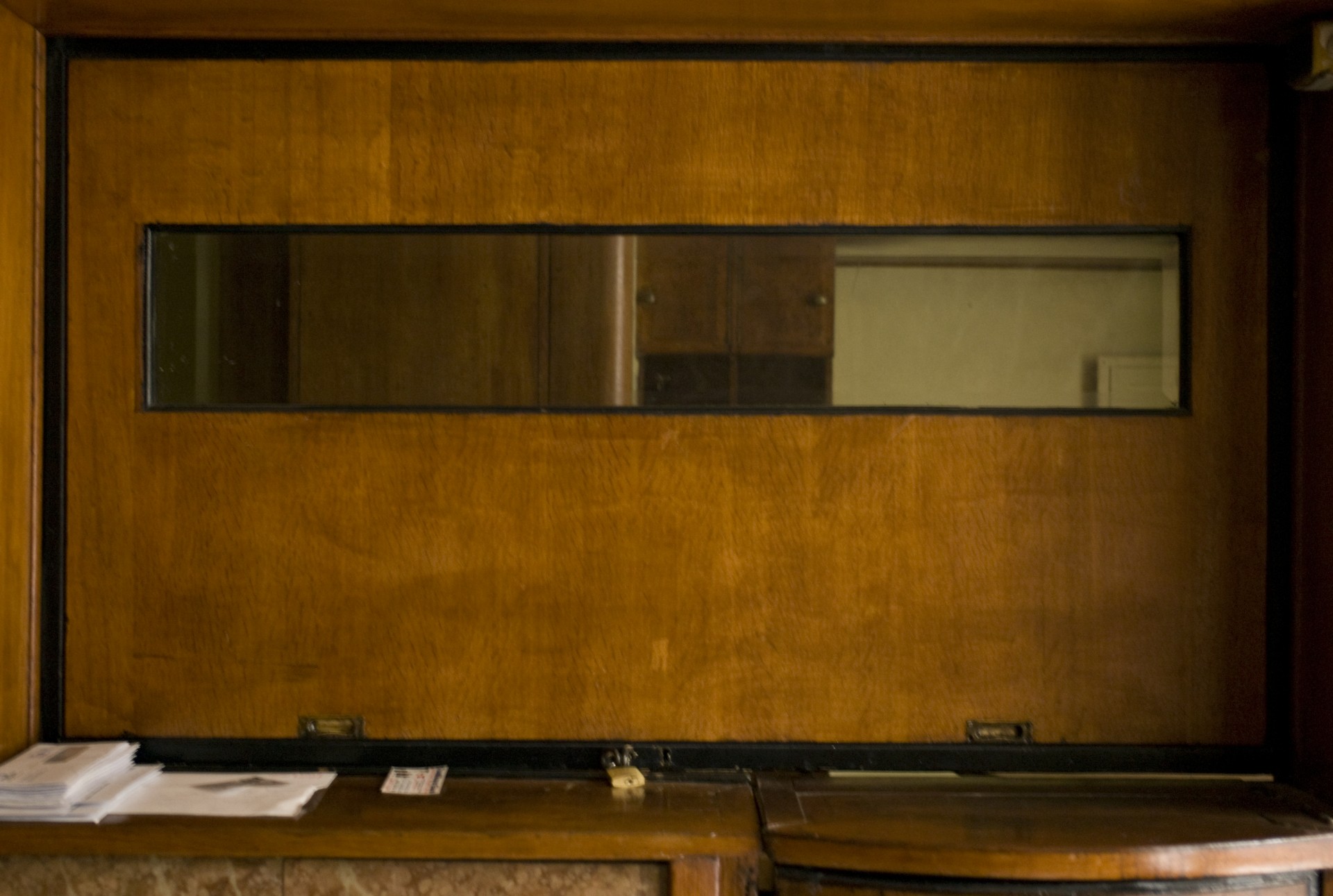 μπλε πολυκατοικία 18