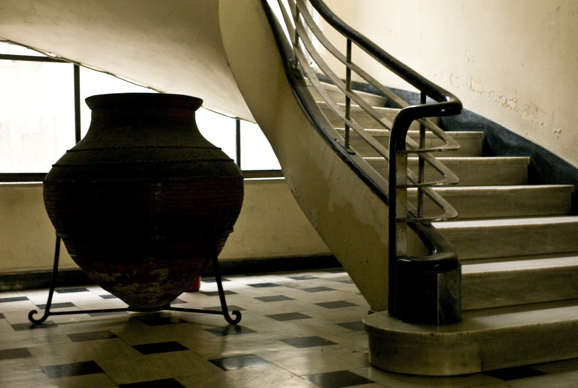 μπλε πολυκατοικία 19