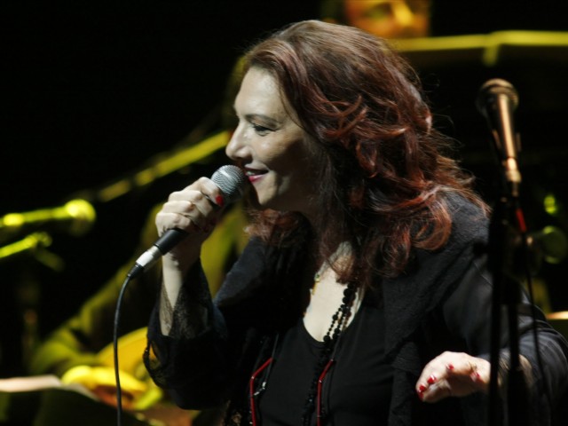 Η Ελληνίδα Nina Simone και ο Βασίλης Τσιτσάνης