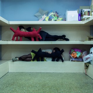 Οι Akira Mushi είναι σχεδιαστές ονείρων μέσα σε δύο σώματα σκύλων