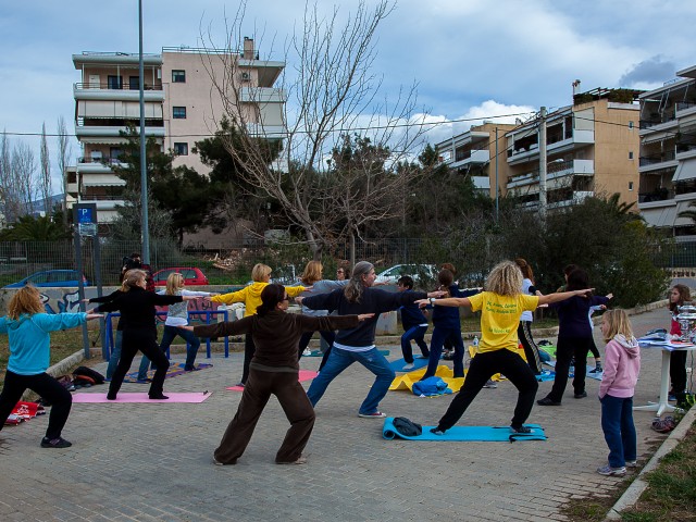 Με ανάγνωση και γιόγκα η ζωή γίνεται καλύτερη