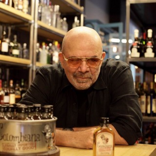 Colombiana: Κύλησε το ρούμι και βρήκε το μελάκι!