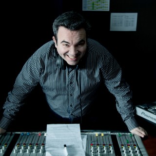 Ο Αντώνης Καρπετόπουλος θέλει να γράψει αστυνομικό βιβλίο