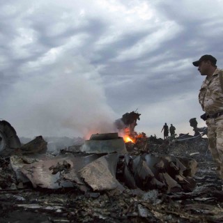 «Πόλεμος» στη Wikipedia για τη Malaysia Airlines