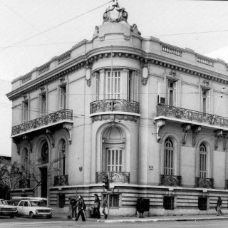 Γκρεμίστε τα Νεοκλασικά! Ευχαριστώ, το κάναμε ήδη!