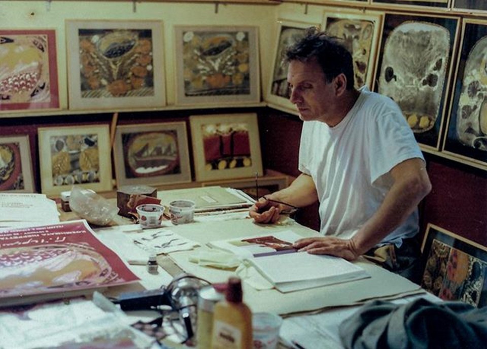 Peris Ieremiadis, dans son atelier, 9 Mavrovounioti, annees 1980.