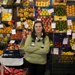 Το μανάβικο της κυρίας Γεωργίας και τα αλλαντικά του Μεσσηνέζη