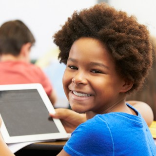 Τα παιδιά επιτέλους σνομπάρουν την τηλεόραση!