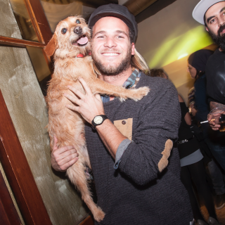 Σερφάροντας στο κέντρο της Αθήνας