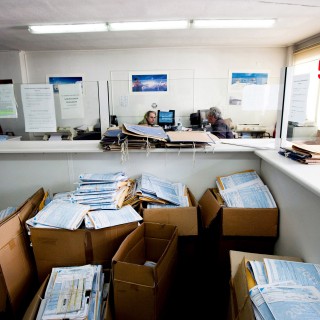 Τραυματισμός υπαλλήλου σε εφορία στην Κρήτη