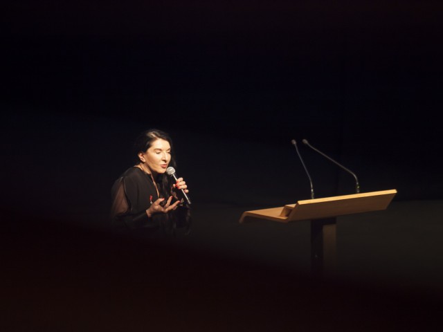 Η Marina Abramovic είναι παρούσα