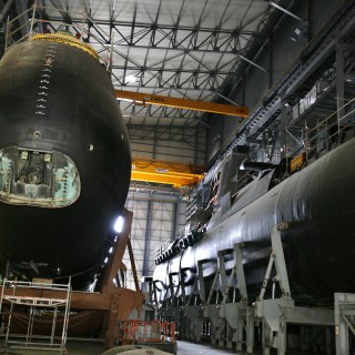 Ρεπορτάζ: Στον Σκαραμαγκά κάθονται 4 υποβρύχια και 1000 εργαζόμενοι