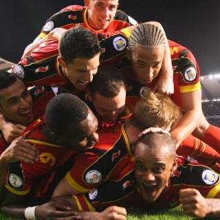 Η Μανίνα Ντάνου κοιτάει την μπάλα, δεν βλέπει ποδόσφαιρο