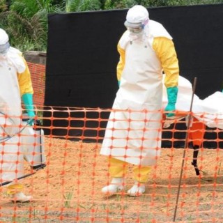 Έκκληση της προέδρου της Λιβερίας για την αντιμετώπιση του Έμπολα