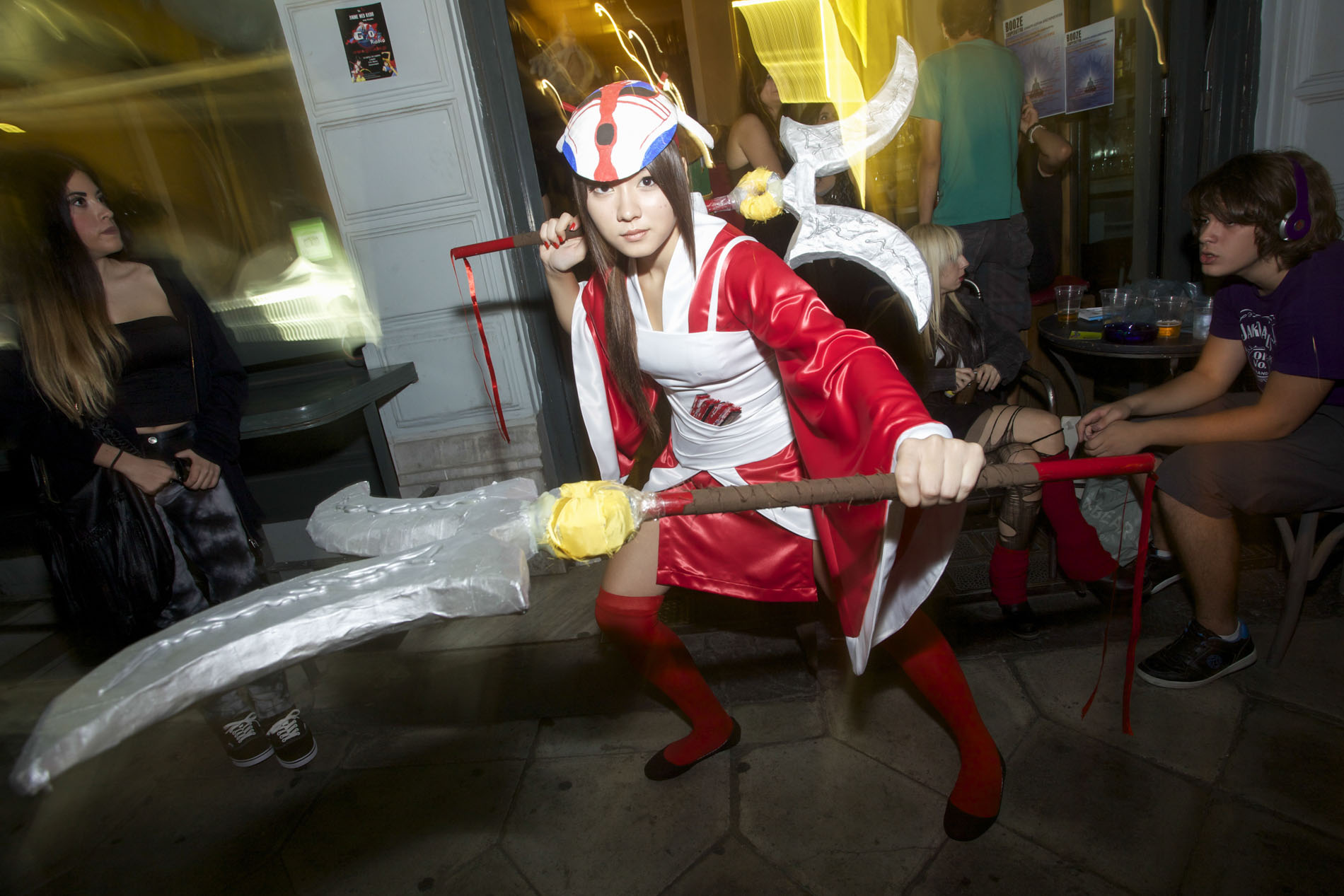 cosplay-japan-anime-booze-transforemers-party