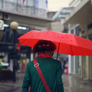 H Αθήνα χορεύει το «Dry The Rain»
