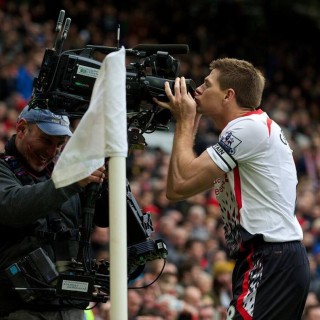 Η κόκκινη sweetheart του Νησιού