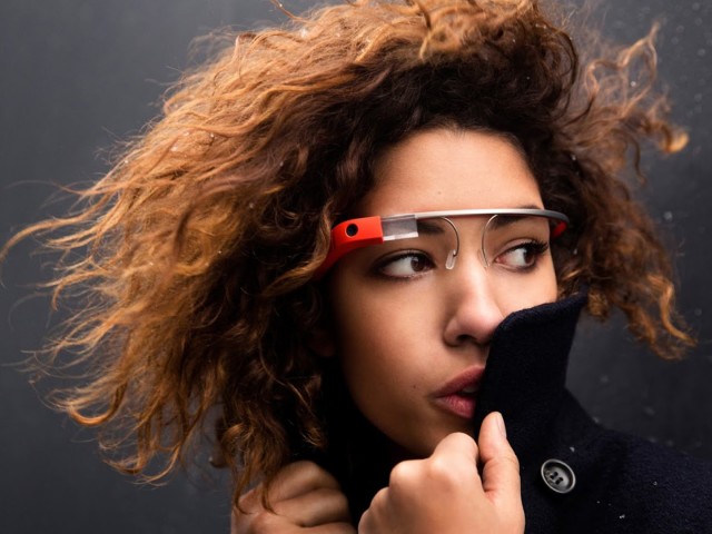 Google Glass: Πόσο πολύ μας χρειάζεται ένα ζευγάρι γυαλιών αξίας 1.250 ευρώ;