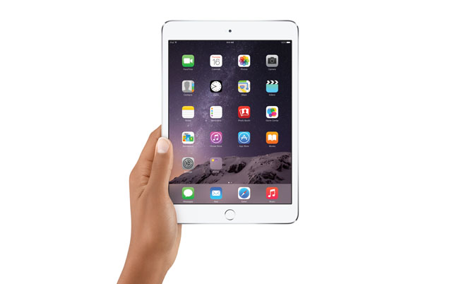 iPadMini3-HandHold-PRINT