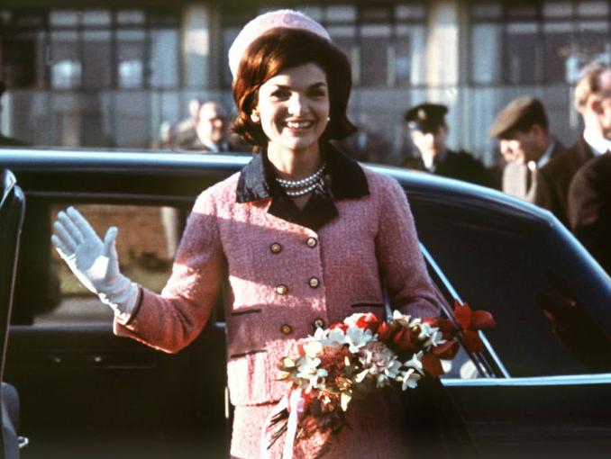 jackie-kennedy-pink-suit