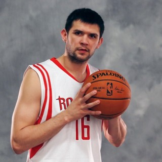 Θετικό το ντεμπούτο του Κώστα Παπανικολάου στο ΝΒΑ