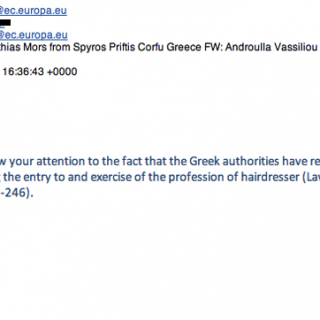 Ο κουρέας από την Κέρκυρα που ανταλλάσσει mail με τους δανειστές