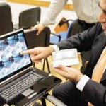 Οι διαδικτυακοί κίνδυνοι για τα παιδιά στην Επιτροπή Μορφωτικών Υποθέσεων της Βουλής