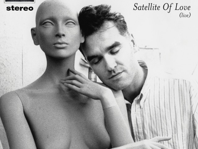 O Morrissey τραγουδάει Lou Reed