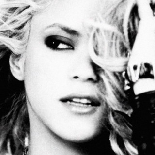 Ιnfonympho #16: Οι γοφοί της Σακίρα, η κοπέλα του Κλούνεϊ και οι σόμπερ Άγγλοι