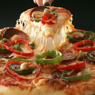 Η τιτανομαχία του online delivery την περίοδο του Μουντιάλ