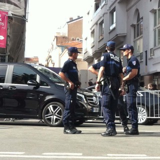 Η Popaganda στις Κάννες: Έγκλημα στο Le Petit Majestic