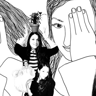 Η Δέσποινα Πολυχρονίδου δεν ανακυκλώνει τα καπάκια από τα μπουκαλάκια νερό που καταναλώνει κατά χιλιάδες