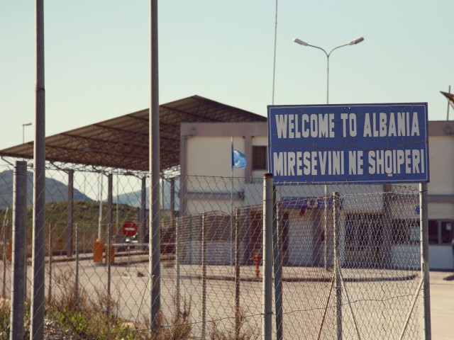 Αποστολή στη Σαγιάδα: Το τελευταίο ελληνικό παραλιακό χωριό στα σύνορα με την Αλβανία