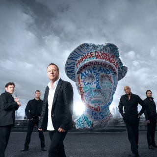 Simple Minds: Alive and Kicking